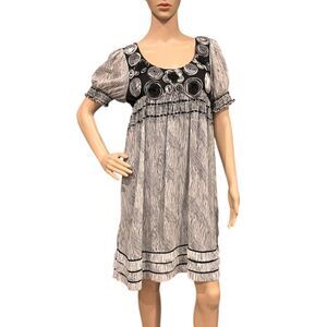 ECI Black and White Silky Chiffon Overlay Rosette Bodice A-Line Babydoll Dress 8